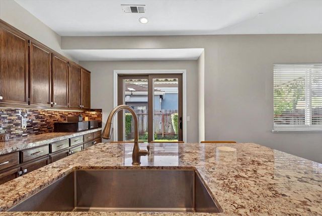 3400 Sleepy Hollow Ln, Modesto, CA 95355