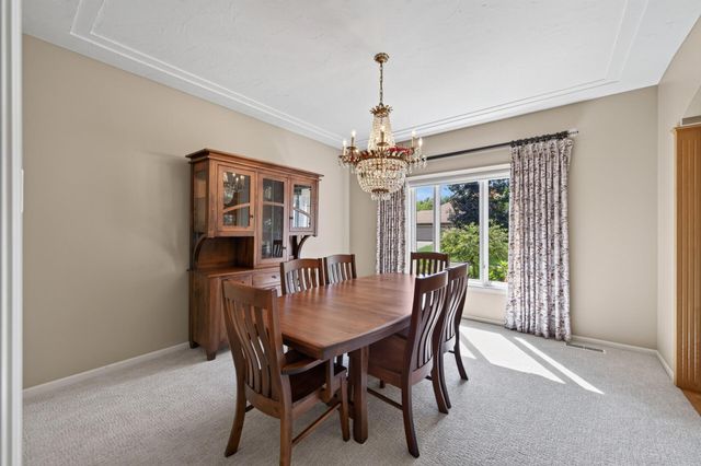 10817 Cambridge Court, Burnsville, MN 55337