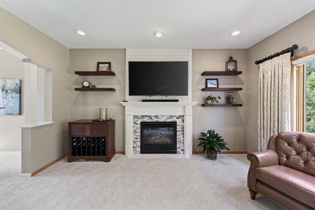 10817 Cambridge Court, Burnsville, MN 55337