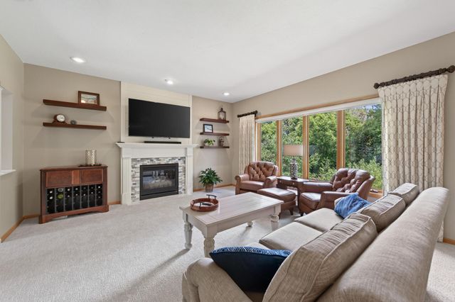 10817 Cambridge Court, Burnsville, MN 55337