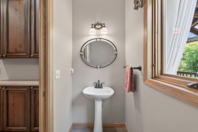 10817 Cambridge Court, Burnsville, MN 55337