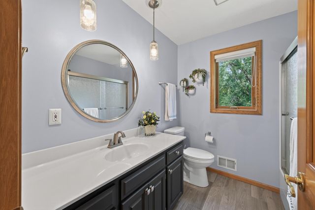 10817 Cambridge Court, Burnsville, MN 55337