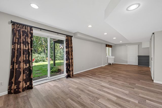 10817 Cambridge Court, Burnsville, MN 55337
