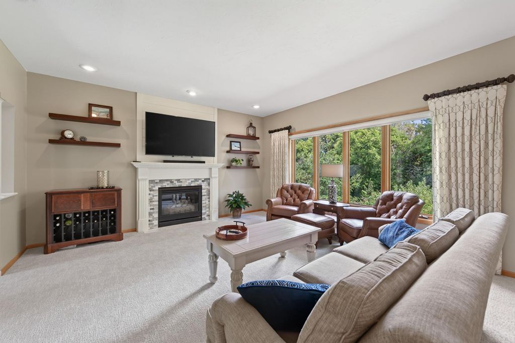 10817 Cambridge Court, Burnsville, MN 55337 — photo 2