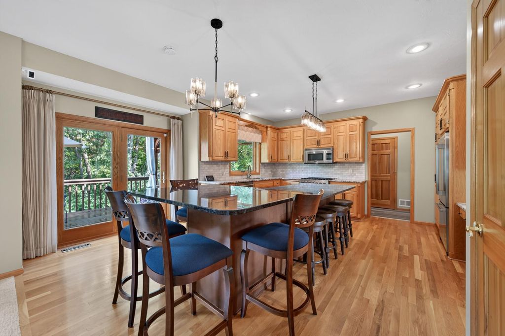 10817 Cambridge Court, Burnsville, MN 55337 — photo 3