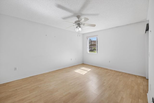 7425 N Devon Dr 107, Tamarac, FL 33321