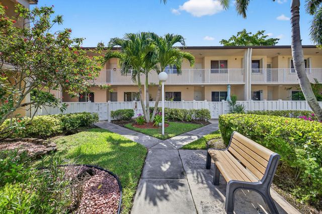 7425 N Devon Dr 107, Tamarac, FL 33321