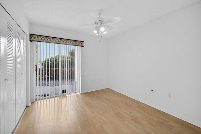 7425 N Devon Dr 107, Tamarac, FL 33321