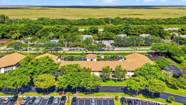 7425 N Devon Dr 107, Tamarac, FL 33321