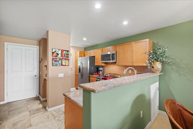 3950 Kalai Waa St Apt Y202 202, Kihei, HI 96753