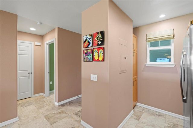 3950 Kalai Waa St Apt Y202 202, Kihei, HI 96753