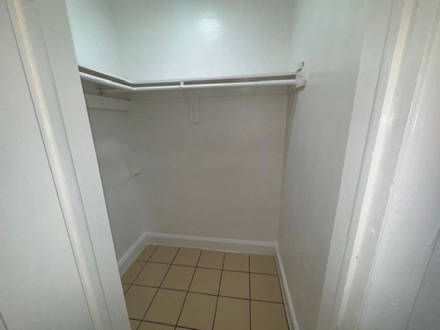 2031 NE 139th St 22, North Miami Beach, FL 33181