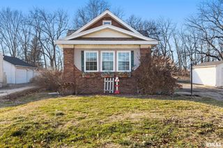 706 N MAIN Street, Washington, IL 61571