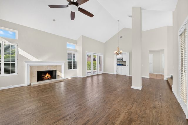 5806 Smoke Glass Trail, Dallas, TX 75252