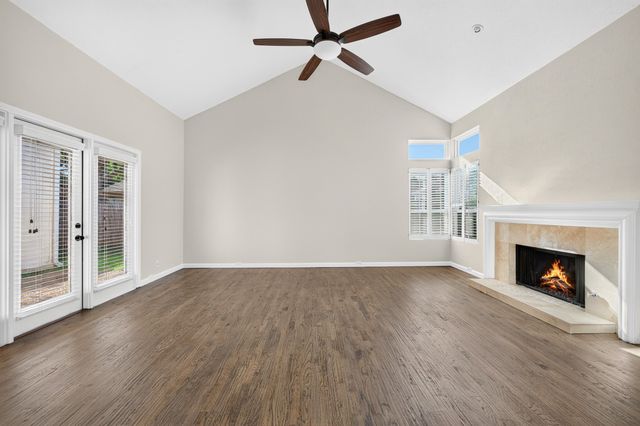 5806 Smoke Glass Trail, Dallas, TX 75252