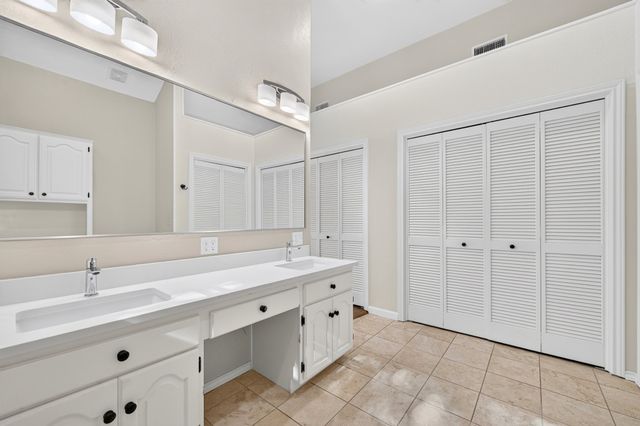 5806 Smoke Glass Trail, Dallas, TX 75252