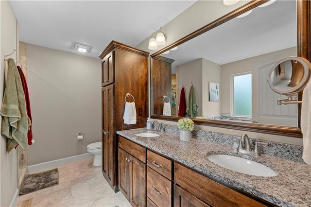21431 W 47th Terrace, Shawnee, KS 66218