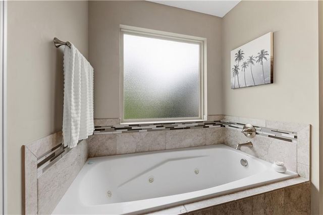 21431 W 47th Terrace, Shawnee, KS 66218