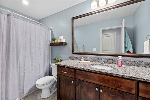 21431 W 47th Terrace, Shawnee, KS 66218