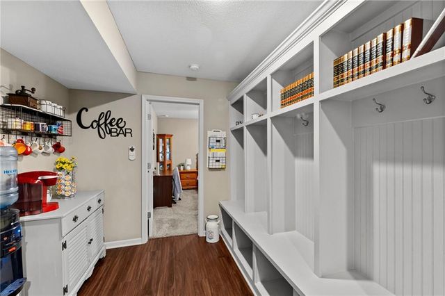 21431 W 47th Terrace, Shawnee, KS 66218