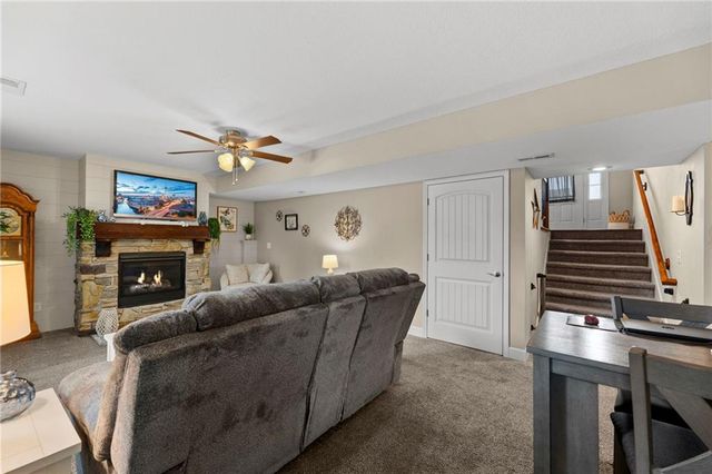 21431 W 47th Terrace, Shawnee, KS 66218