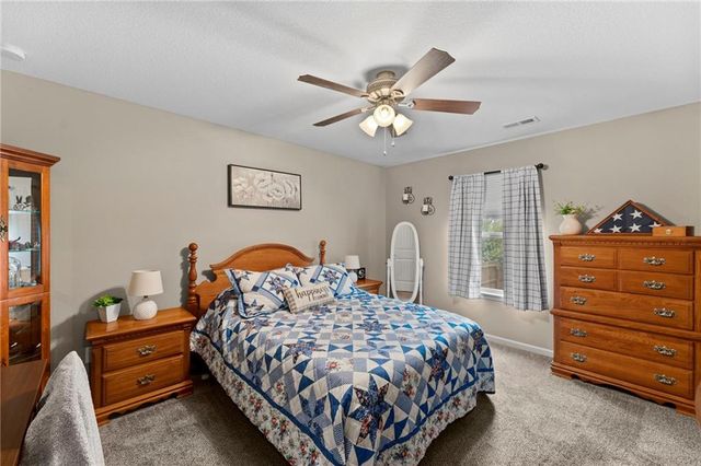 21431 W 47th Terrace, Shawnee, KS 66218