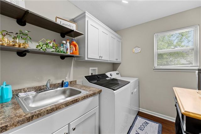 21431 W 47th Terrace, Shawnee, KS 66218