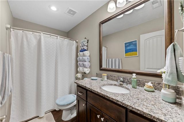 21431 W 47th Terrace, Shawnee, KS 66218
