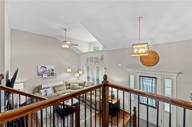 21431 W 47th Terrace, Shawnee, KS 66218