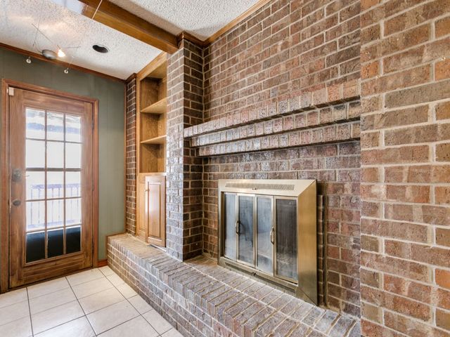 1311 Oak Timber Drive, Euless, TX 76039