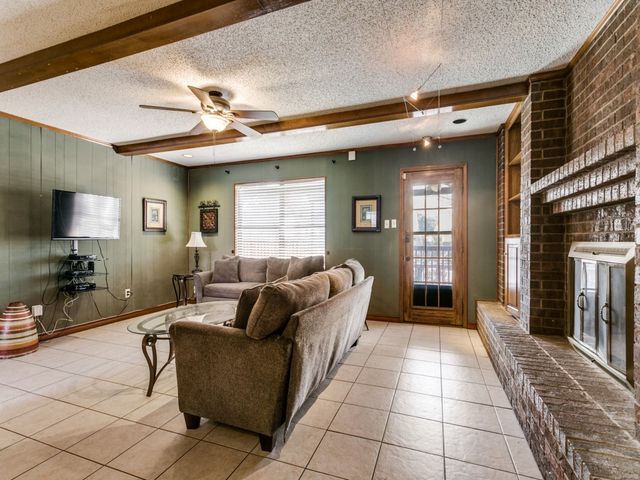 1311 Oak Timber Drive, Euless, TX 76039