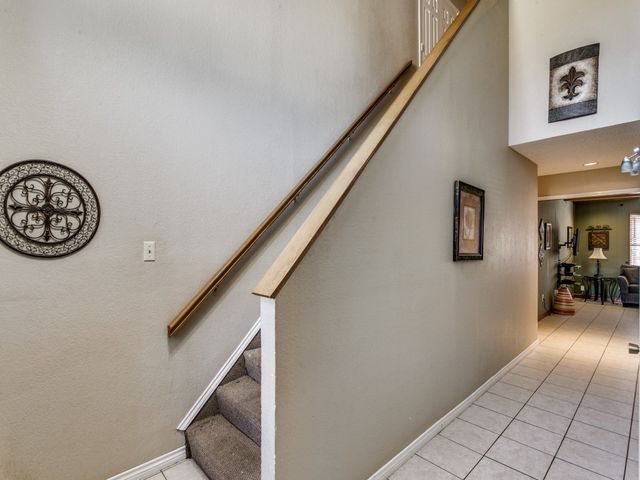 1311 Oak Timber Drive, Euless, TX 76039