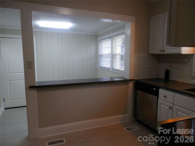 1416 Effingham Road, Charlotte, NC 28208