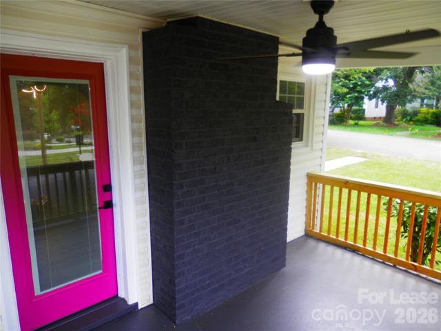 1416 Effingham Road, Charlotte, NC 28208