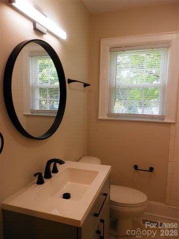 1416 Effingham Road, Charlotte, NC 28208
