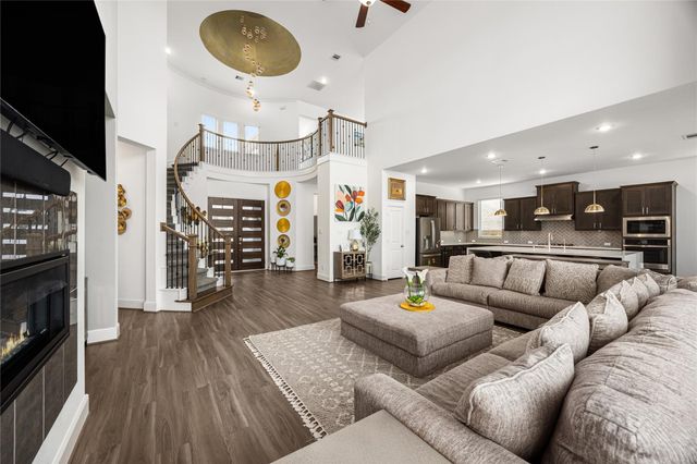 13807 Dorado Pointe Drive, Cypress, TX 77433