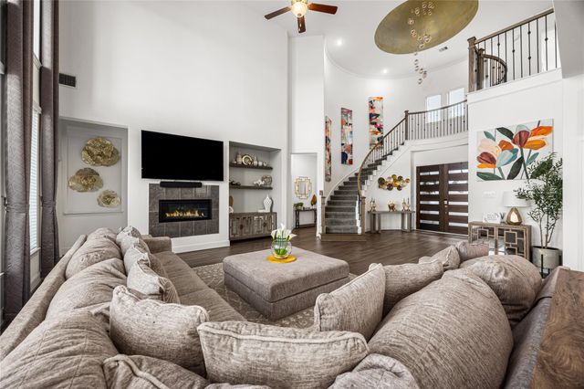 13807 Dorado Pointe Drive, Cypress, TX 77433