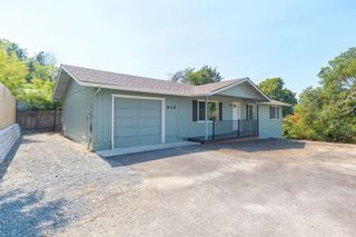 918 NE 10th Street, Grants Pass, OR 97526