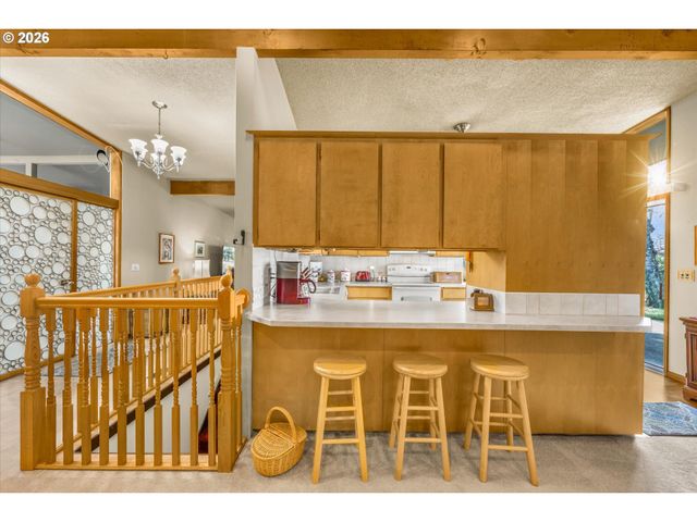 2205 N COUNTRY CLUB Dr, Canby, OR 97013