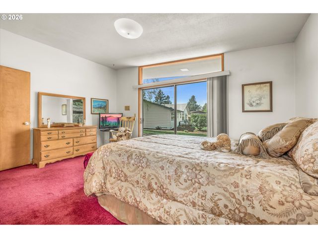 2205 N COUNTRY CLUB Dr, Canby, OR 97013