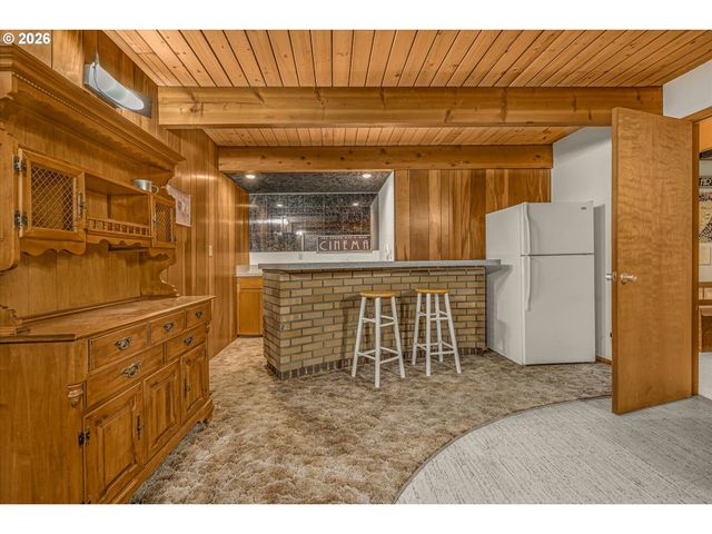 2205 N COUNTRY CLUB Dr, Canby, OR 97013