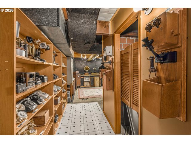 2205 N COUNTRY CLUB Dr, Canby, OR 97013
