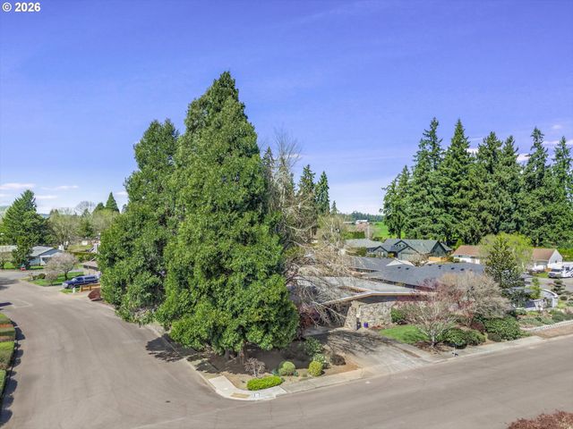 2205 N COUNTRY CLUB Dr, Canby, OR 97013
