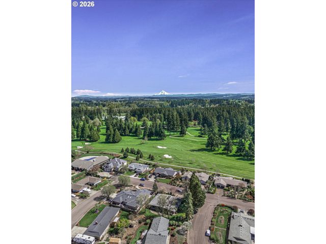 2205 N COUNTRY CLUB Dr, Canby, OR 97013