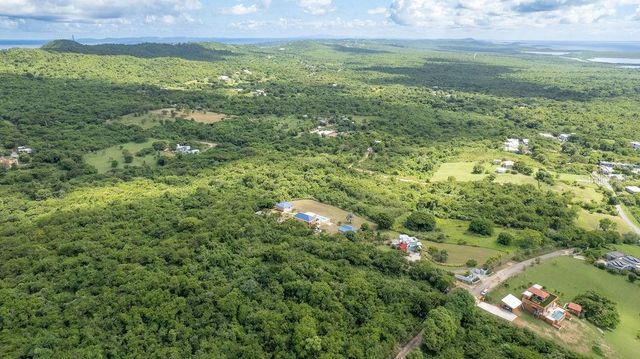 Lot 5 CARR 201 KM.HM 5.8, Vieques, PR 00765