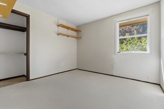 8 Oran Cir, Peabody, MA 01960