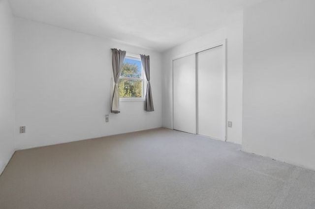 8 Oran Cir, Peabody, MA 01960