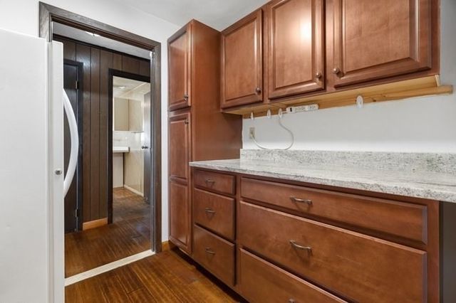 8 Oran Cir, Peabody, MA 01960
