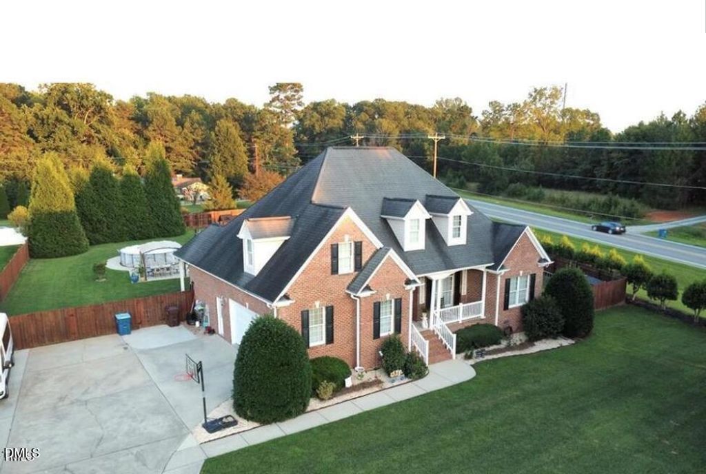 3098 Creek Point Road, Graham, NC 27253