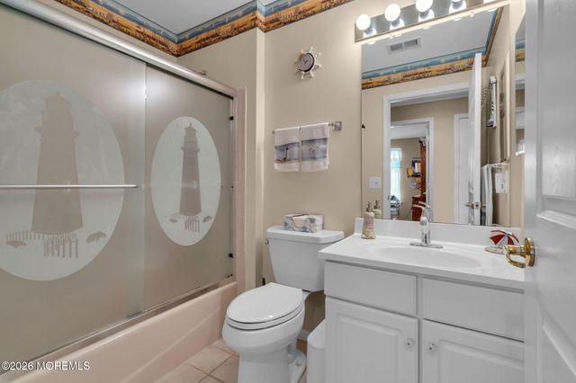 18 Rosewood Court, Lakewood, NJ 08701